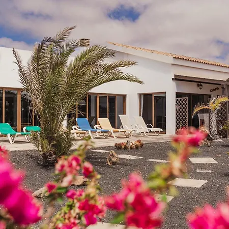 Buena Vista With Heated Indoor Pool In El Roque * La Oliva