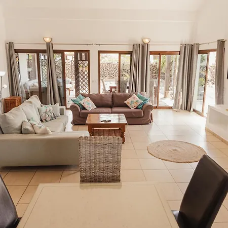 Villa Buena Vista With Heated Indoor Pool In El Roque La Oliva