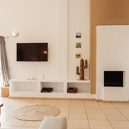 Buena Vista With Heated Indoor Pool In El Roque لا أوليفا