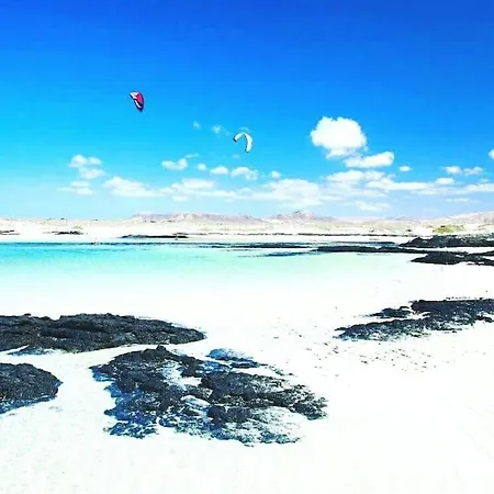 Buena Vista With Heated Indoor Pool In El Roque لا أوليفا